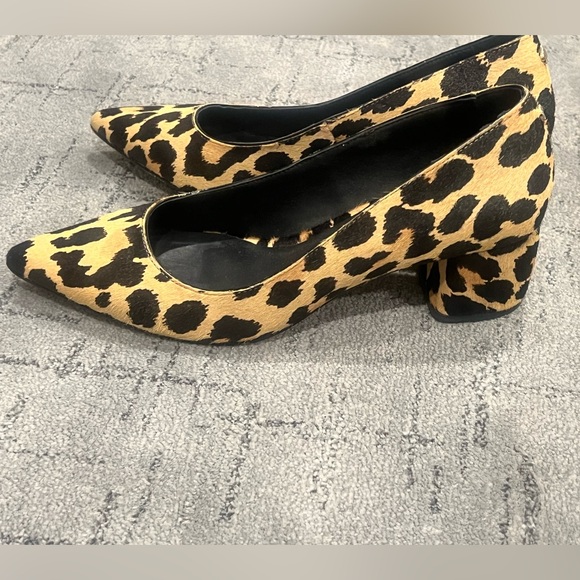Kate Spade Animal Print pumps.(Real Fur; dyed) - Picture 1 of 15